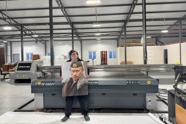 УФ-принтер Sprinter TC-F3221 послужит для печати стерео/варио на лентикулярном пластике