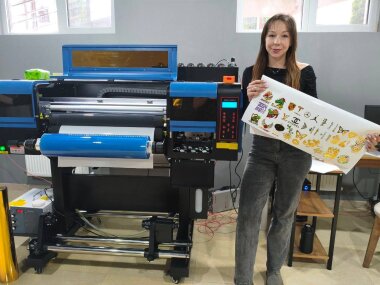 UV DTF-принтер и режущий плоттер расширили возможности РПК в Черкесске