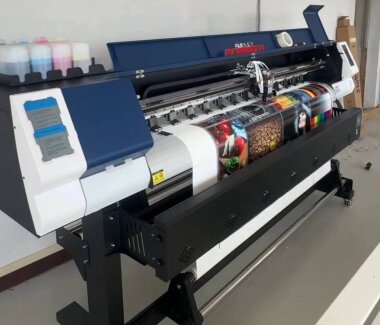 Экосольвентный принтер Audley S2000 установлен в типографии «Печатня»