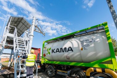 «КАМА» увеличивает страховой запас сырья