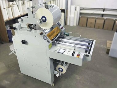 Ламинатор R-SuperLam SL-400BDR инсталлирован в типографии «Тринадцатый год»