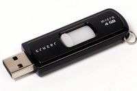 У флэшки — юбилей