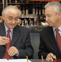 Начали с судостроения