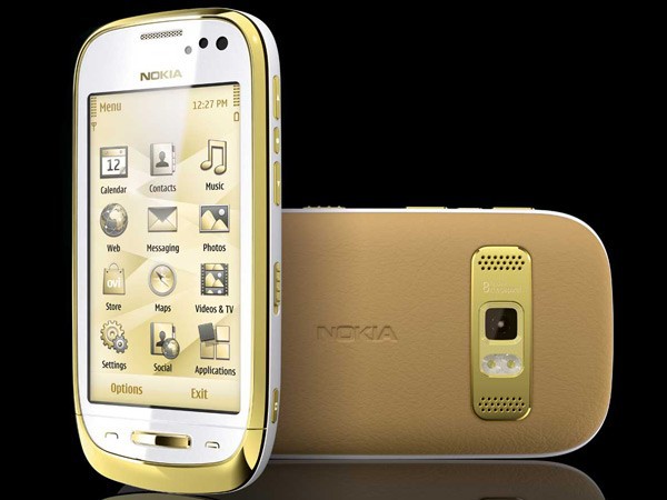 Nokia Oro: золотая C7