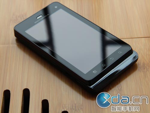 Motorola Droid / Milestone 3 засветился у китайцев