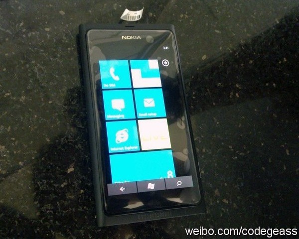 Nokia N9 на WP7 и Android