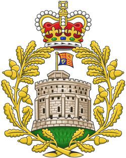 Сотрудник службы охраны продал газете News of the World номера телефонов британской королевской семьи