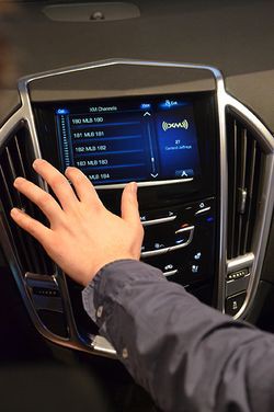 Автомобили Cadillac смогут понимать устные приказы, отдаваемые в произвольной форме