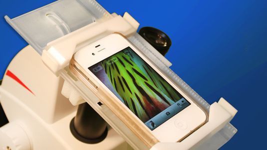 Адаптер Skylight позволяет совместить смартфон с микроскопом