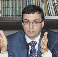 Кризис самоопределения не стал помехой бизнесу