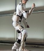 Роботизированный экзоскелет поможет парализованным ходить