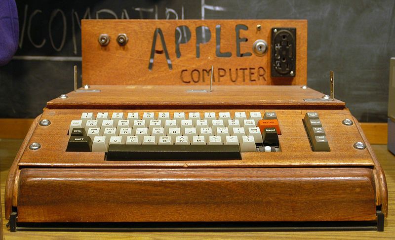 С аукциона «Сотбис» будет продан работающий компьютер Apple-1