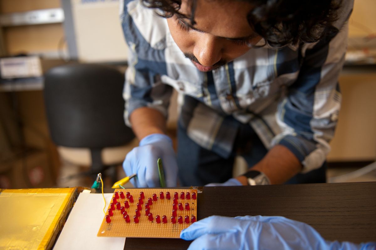 В университете Райса создали прототип аккумулятора-спрея