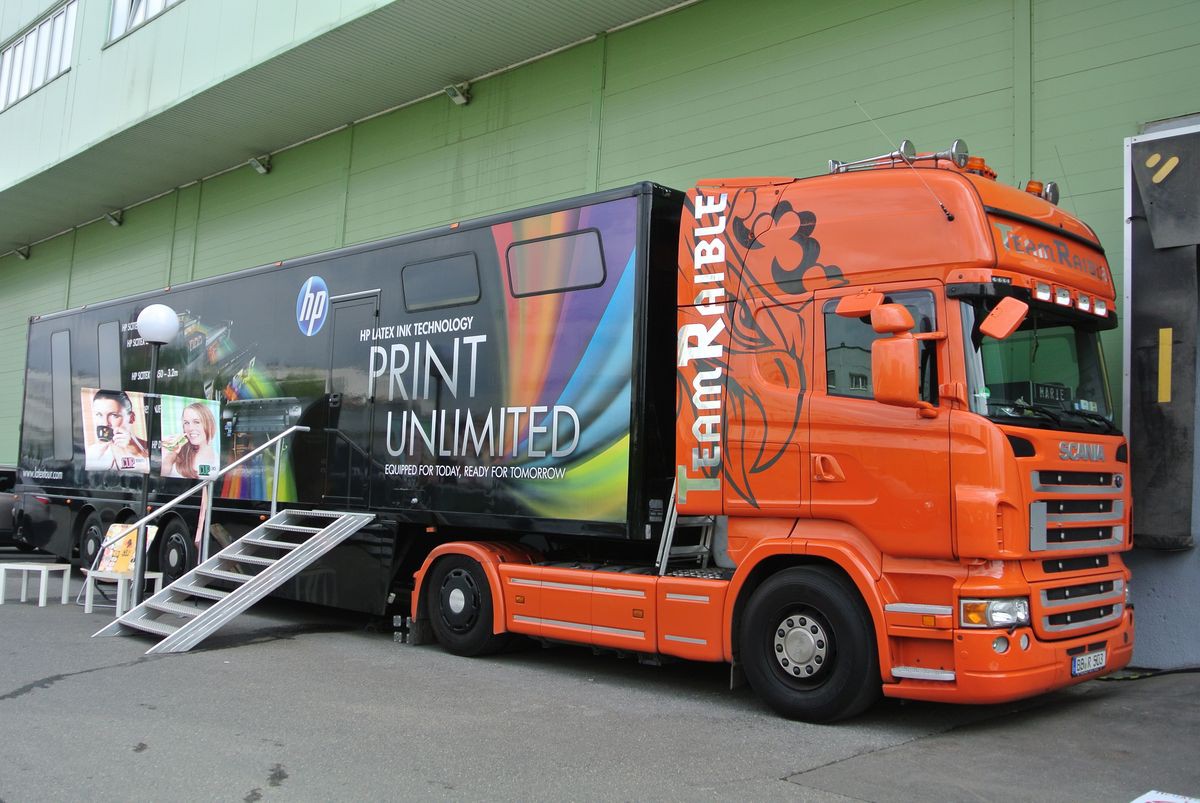 От тарелки до обоев