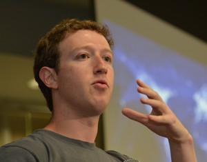 Первый квартал Facebook после IPO: вопросы остаются