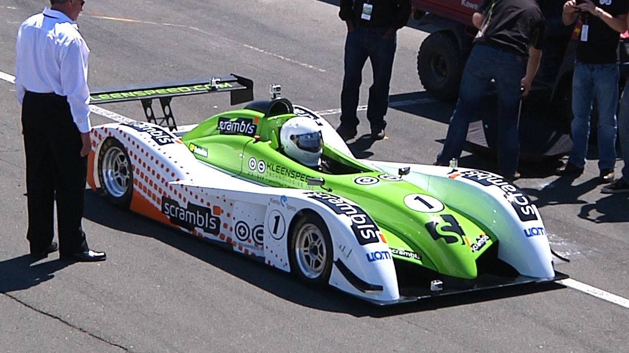 Гоночный электромобиль из Кремниевой долины ставит рекорды