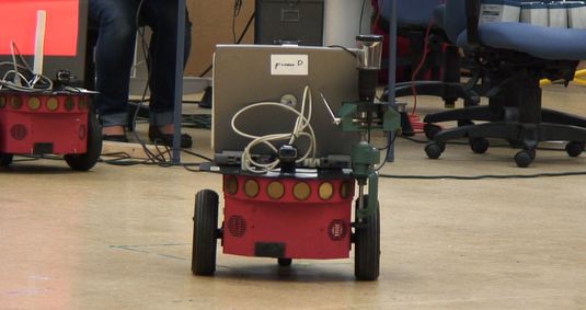 Для военных создали роботов, способных обманывать других роботов