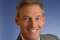 Из-за спада на рынке ПК доходы Intel упали