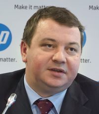 На сервисных рельсах