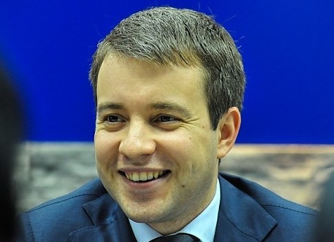 Кто разделит оптимизм Минкомсвязи?