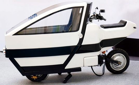 Двухколесный электроскутер с пассажирским местом обещает решить проблему дорожных заторов