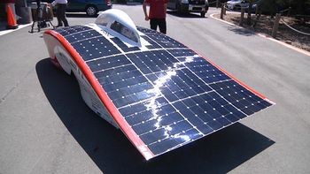 Созданный в Стэнфорде электромобиль на солнечных батареях пересечет Австралию