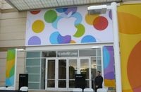 «Айфон» для бедных и «айфон» для богатых