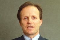 IBM: продажи оборудования падают