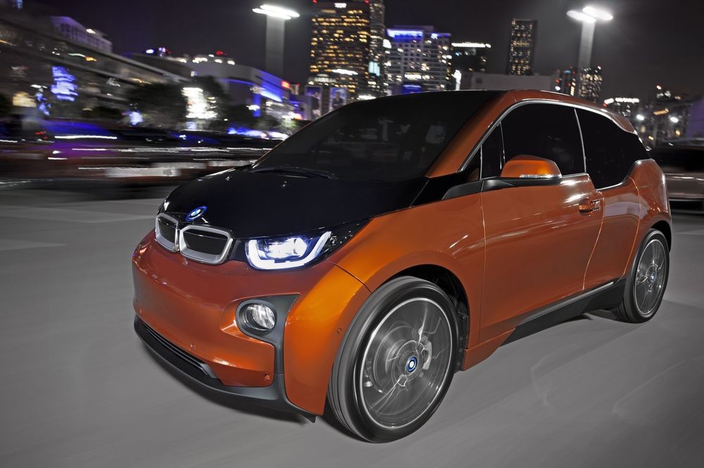 BMW расширяет поставки электромобилей i3