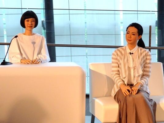 В токийском музее технологии появились сверхреалистичные андроиды