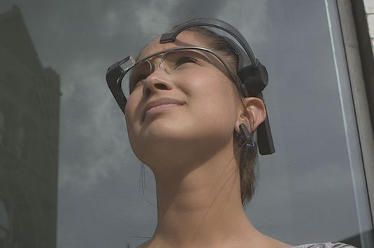Google Glass соединили с датчиками мозговых импульсов NeuroSky