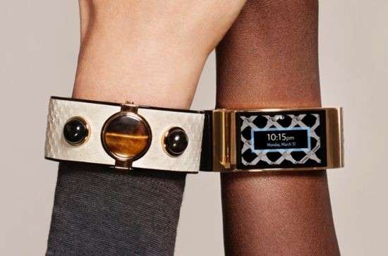 Intel предложит модный аксессуар — «умный» браслет в змеиной коже
