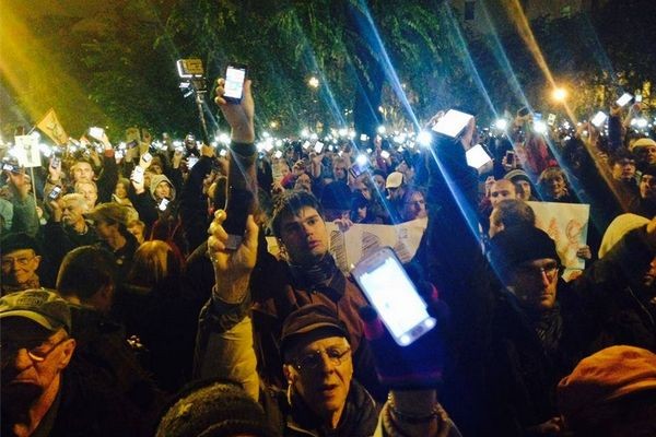 Налог на Интернет вызвал уличные протесты в Венгрии