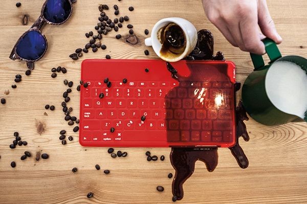 Logitech выпускает непромокаемую клавиатуру для iPad