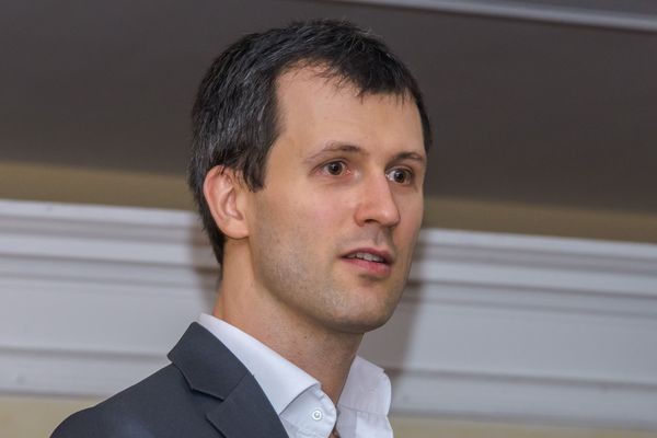 Бесплатная видеоконференцсвязь на шесть персон