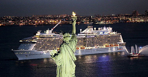 В барах на «умном корабле» служат бармены-роботы