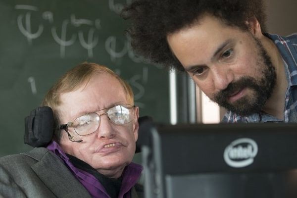 В Intel создали новую коммуникационную систему для Стивена Хокинга