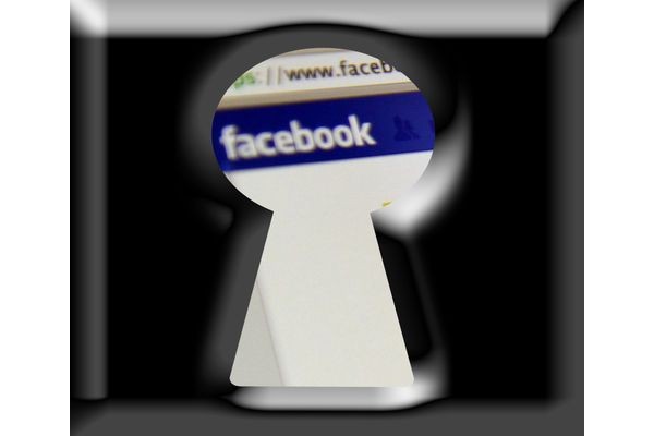 В Facebook создают корпоративную версию социальной сети