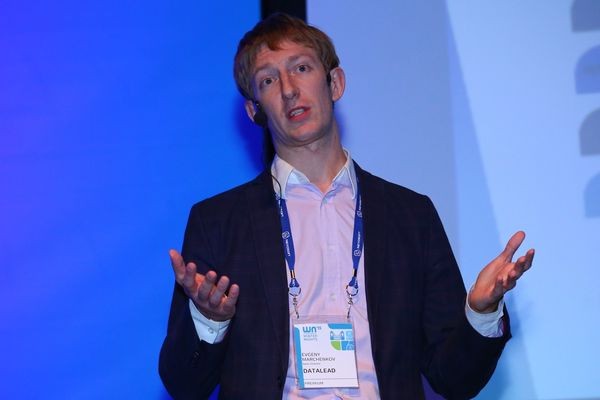 Россияне играют