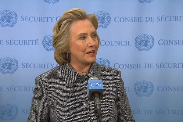 Хиллари Клинтон сожалеет об использовании личного почтового сервера для официальной почты