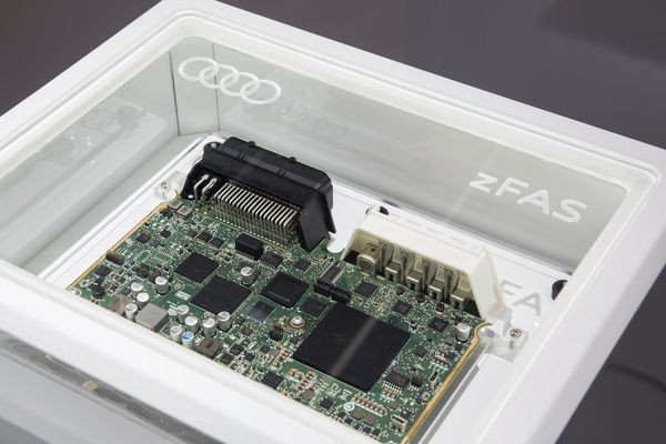«Мозг» самоуправляемой Audi будет размером с iPad