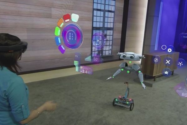 Microsoft: очки HoloLens будут «оживлять» роботов, которые еще только проектируются