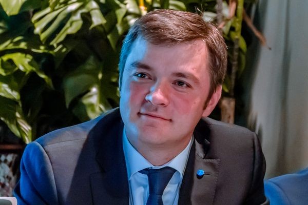 Пусть документы текут. Но не утекают