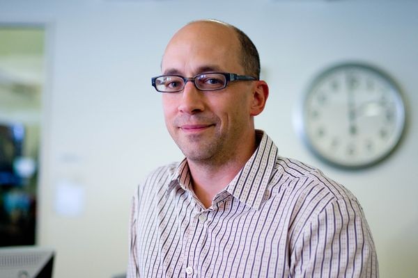 Генеральный директор Twitter Дик Костоло уходит в отставку