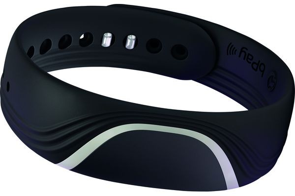 Платежные браслеты обещают потеснить другие средства электронной оплаты