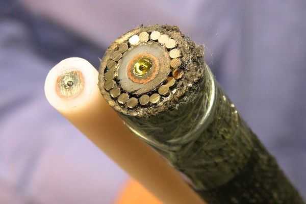 Судно «Рене Декарт» проложит девять тысяч километров кабеля за один рейс