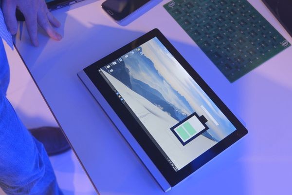IFA: Intel готовит к выпуску беспроводное зарядное устройство для ноутбука