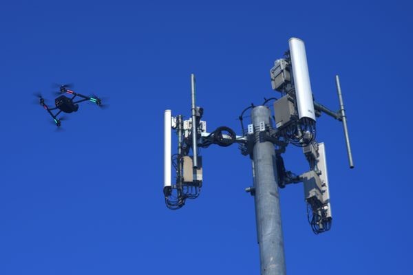 Сверхточные дроны помогут проверять оборудование на вышках