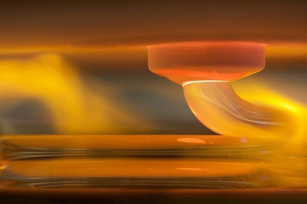 Впервые создан 3D-принтер, распечатывающий прозрачные изделия из стекла