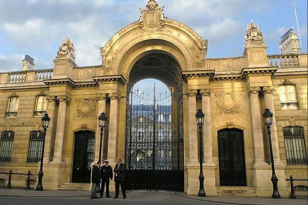 Французы поддержали закон, предусматривающий расширение использования программ с открытым кодом